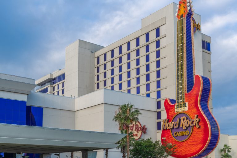 twin river casino hotel prices