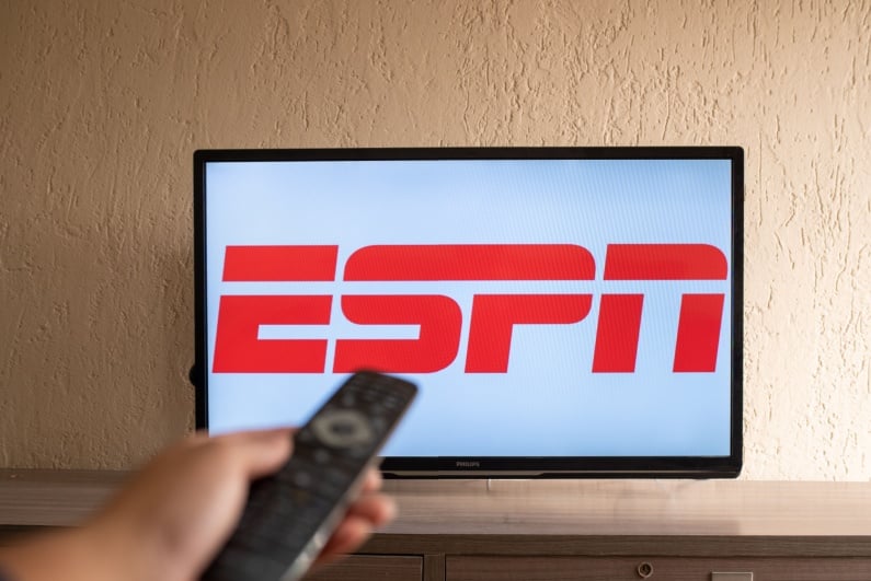 Photo of ESPN to Broadcast Live Betting Show on Its Main Network