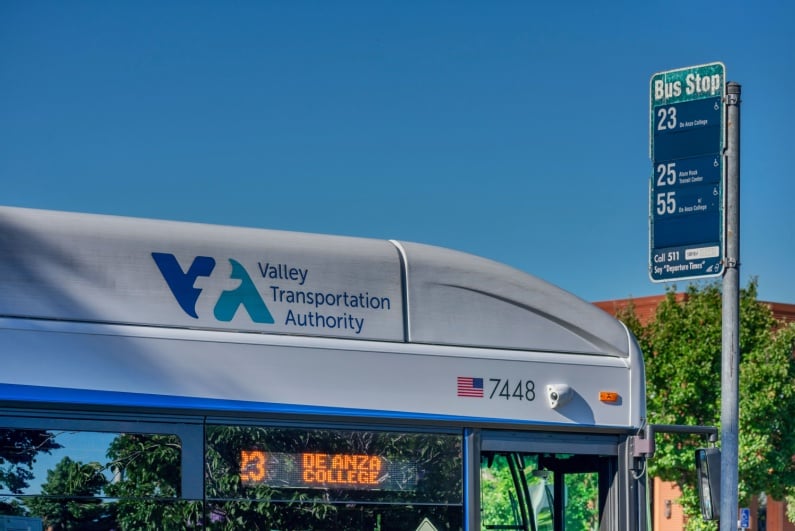 Bus roof and bus stop