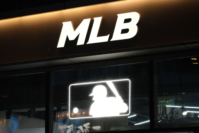 MLB sign