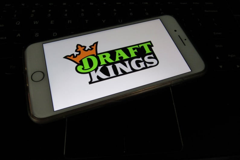 DraftKings splash screen on phone