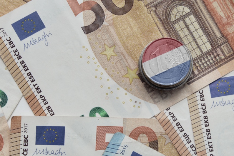 Euros with Dutch flag