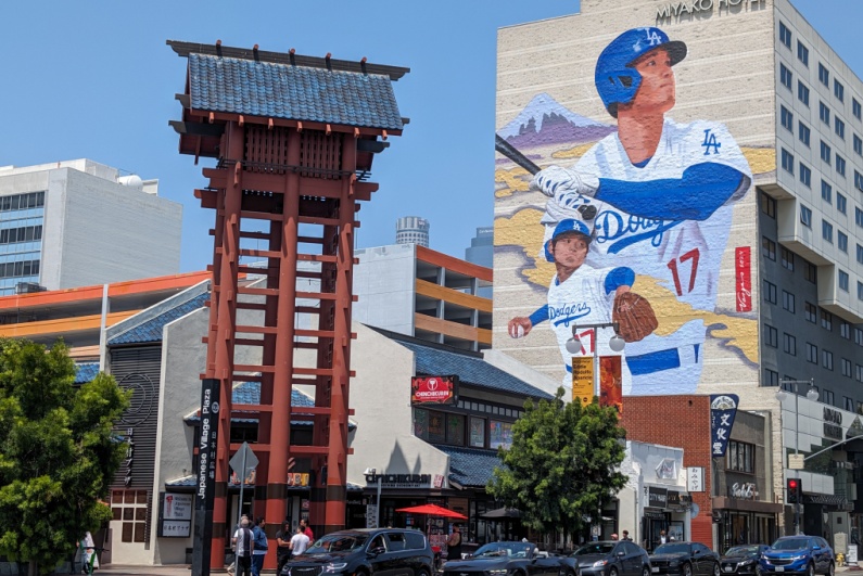 Mural of Ohtani in California